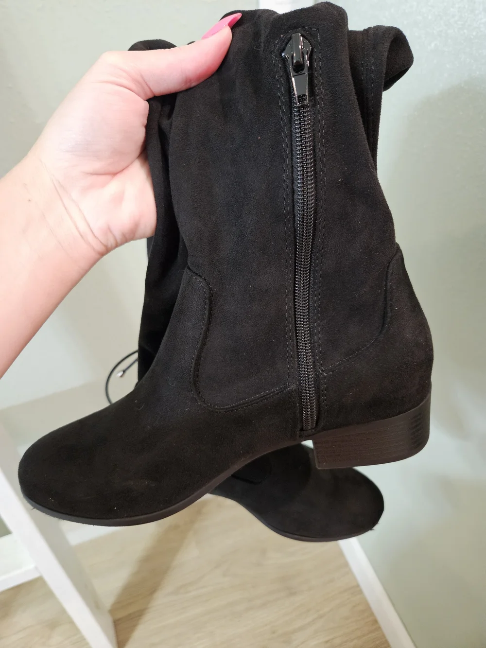 YNot elegant black
